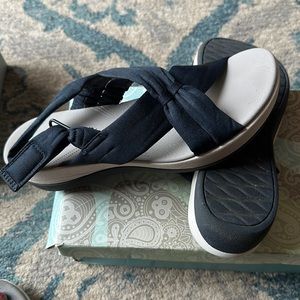 Clarks cloud steppers size 9M